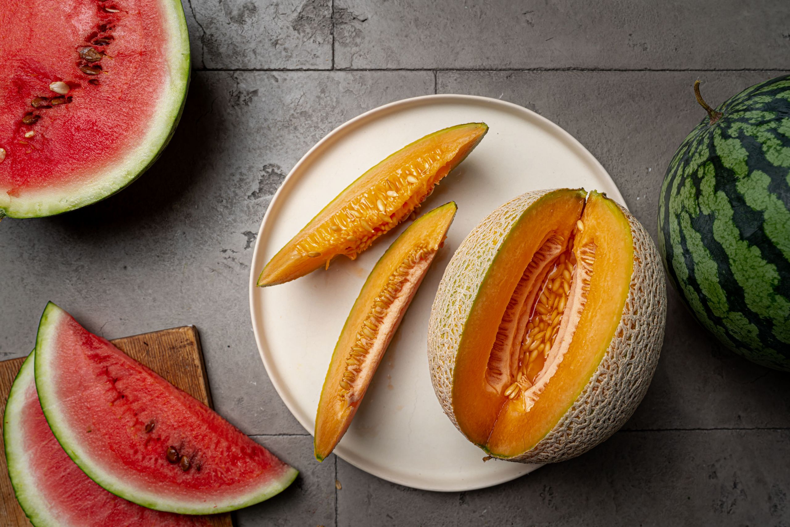 Foto di fette di melone e anguria frutti anti-caldo